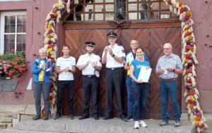 Siegerehrung vor dem Rathaus