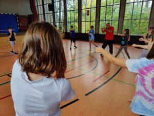 Kinder machen Kampfsport