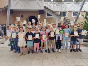 Gruppenbild der Ehrenurkundler